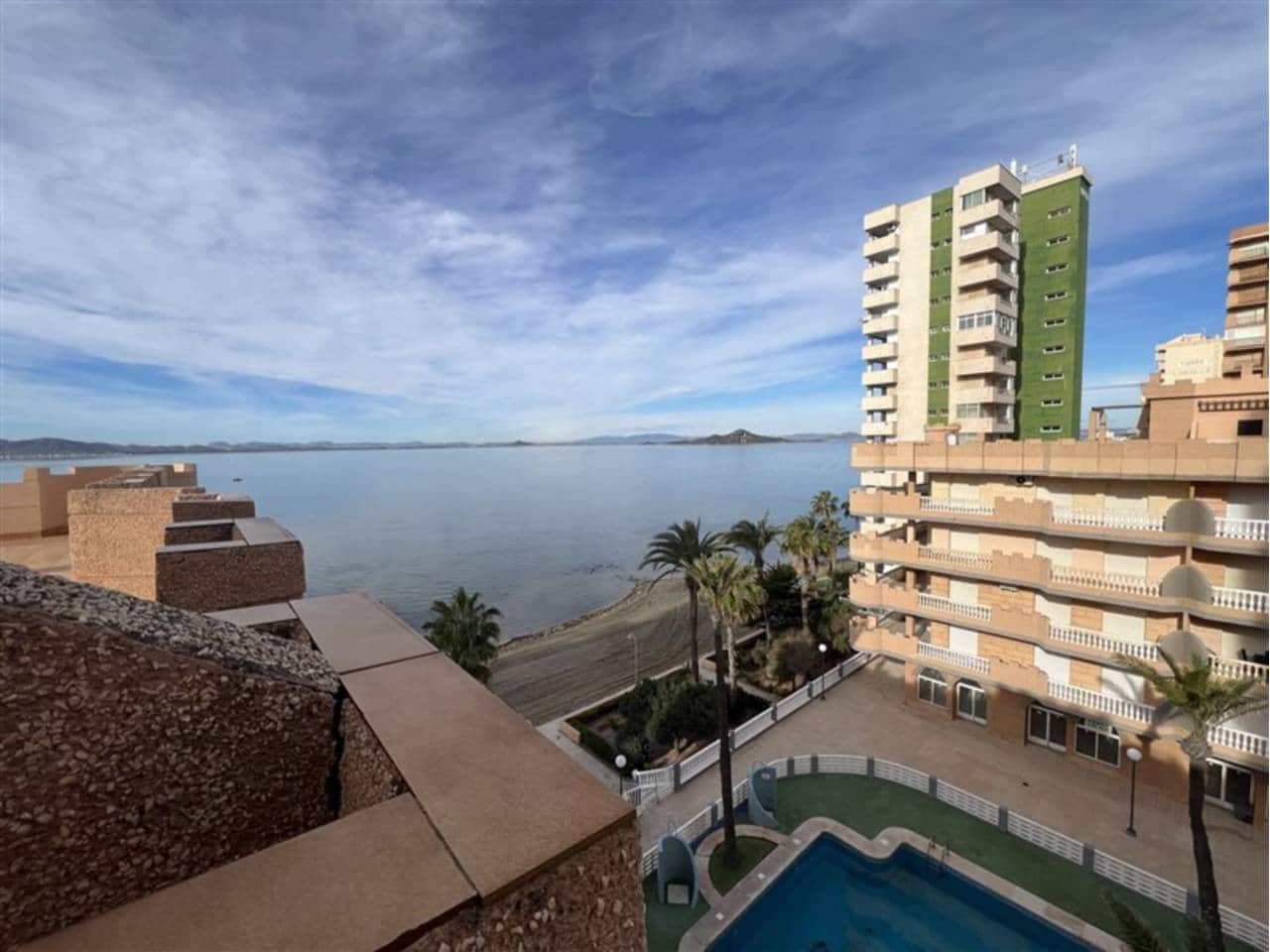 Piso de 2 habitaciones en La Manga del Mar Menor en venta con piscina garaje - 299.500 € (Ref: 9441122)