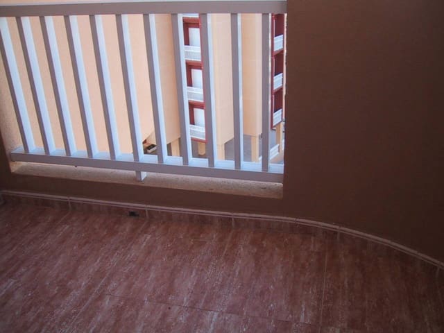 2 chambre Appartement à vendre à La Manga del Mar Menor avec piscine - 215 000 € (Ref: 9480850)