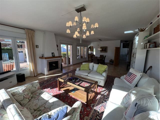 5 chambre Villa/Maison à vendre à La Manga del Mar Menor avec piscine garage - 675 000 € (Ref: 9500985)