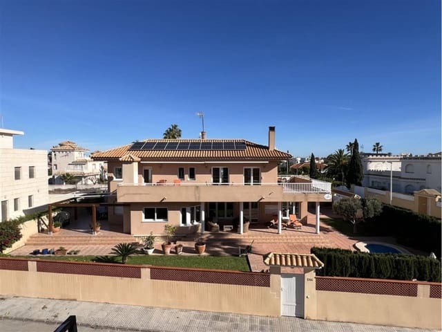 5 chambre Villa/Maison à vendre à La Manga del Mar Menor avec piscine garage - 675 000 € (Ref: 9500985)