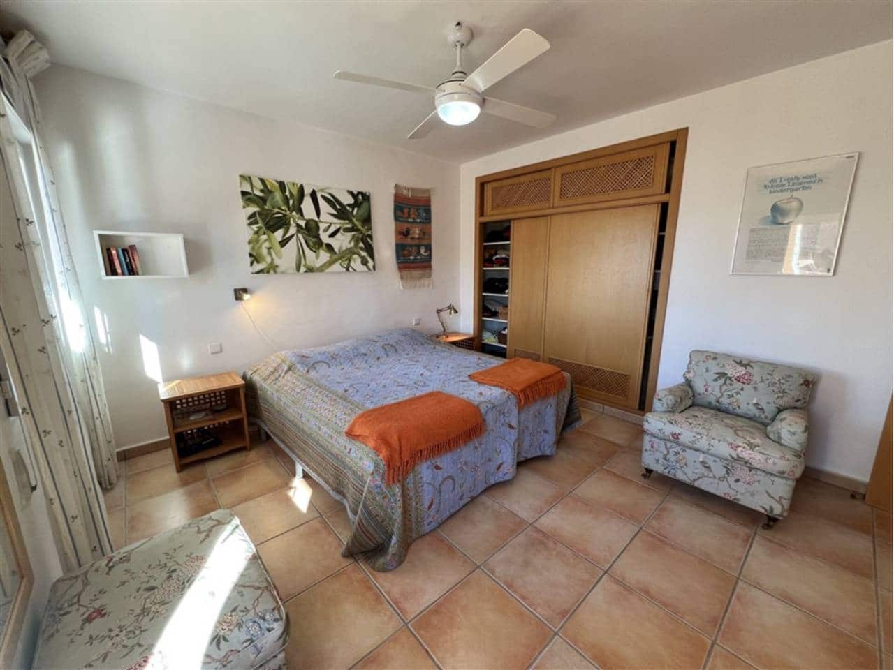 5 bedroom Villa for sale in La Manga del Mar Menor with pool garage - € 675,000 (Ref: 9500985)