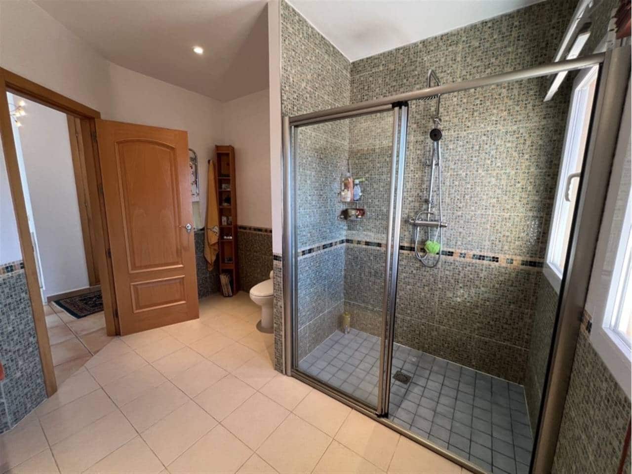 5 bedroom Villa for sale in La Manga del Mar Menor with pool garage - € 675,000 (Ref: 9500985)