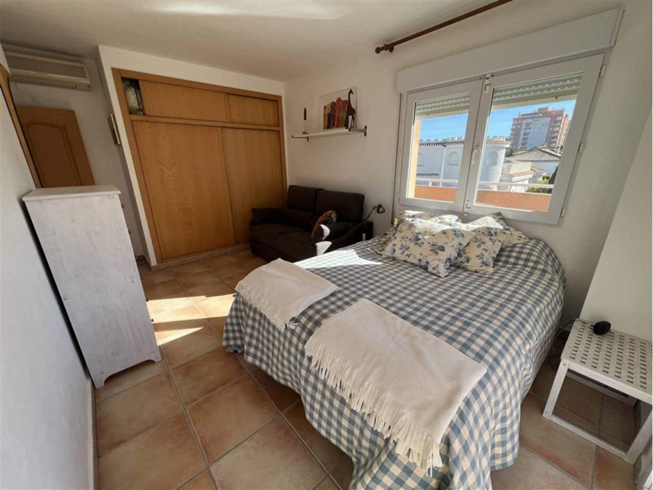 5 bedroom Villa for sale in La Manga del Mar Menor with pool garage - € 675,000 (Ref: 9500985)