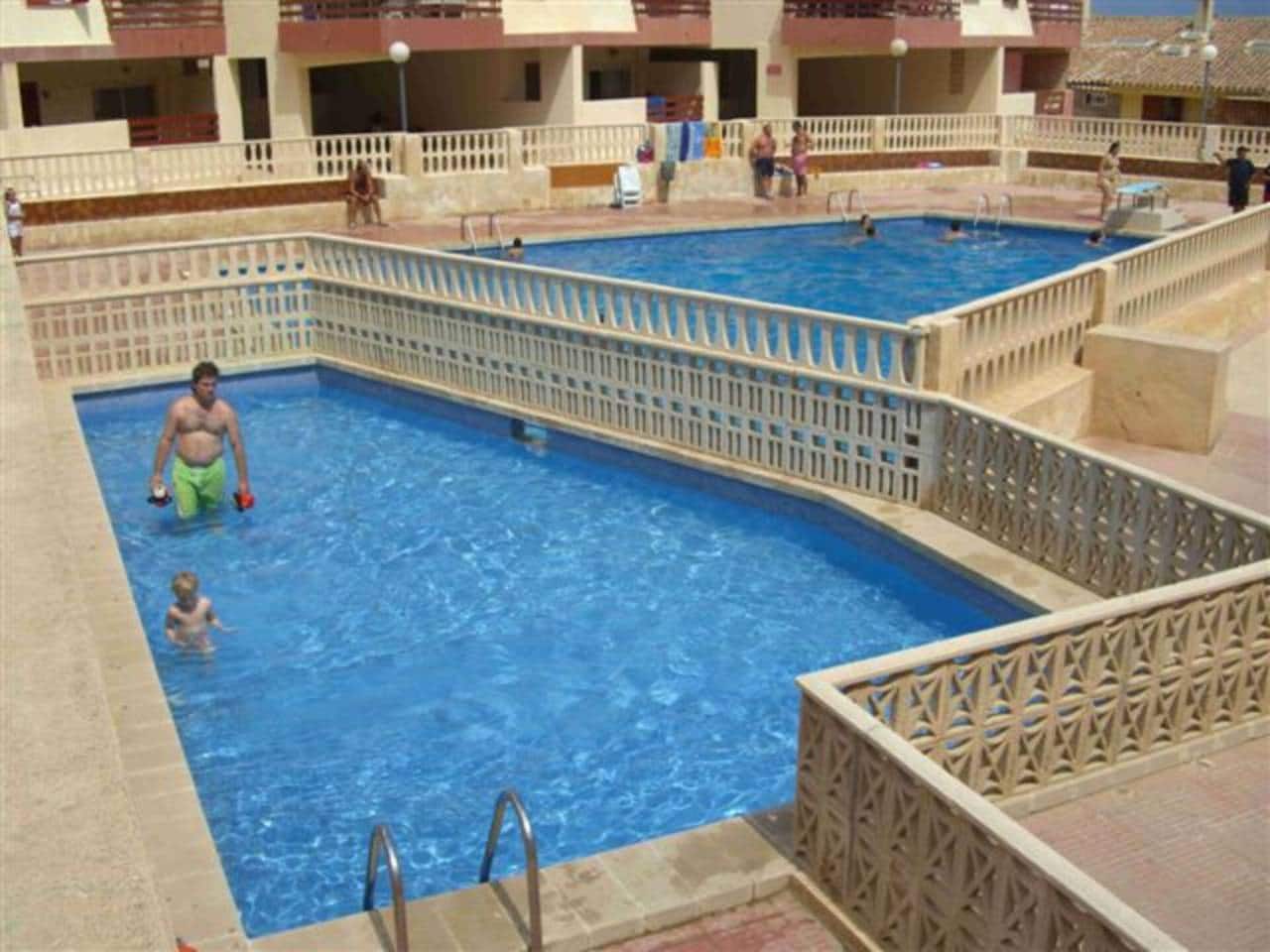 4 Zimmer Wohnung zu verkaufen in La Manga del Mar Menor mit Pool - 170.000 € (Ref: 9554429)