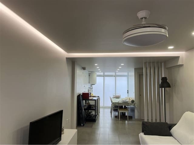 4 chambre Villa/Maison Mitoyenne à vendre à La Manga del Mar Menor avec garage - 420 000 € (Ref: 9706053)