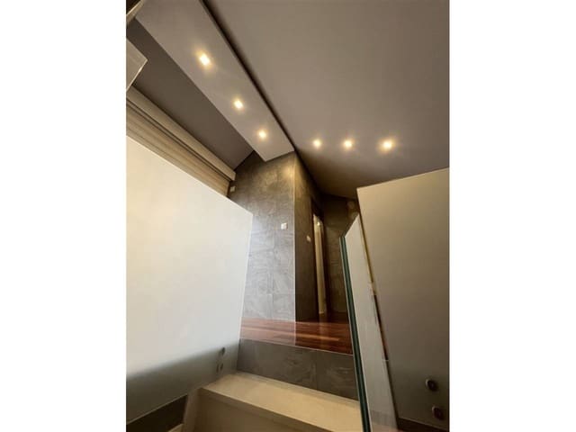 4 chambre Villa/Maison Mitoyenne à vendre à La Manga del Mar Menor avec garage - 420 000 € (Ref: 9706053)