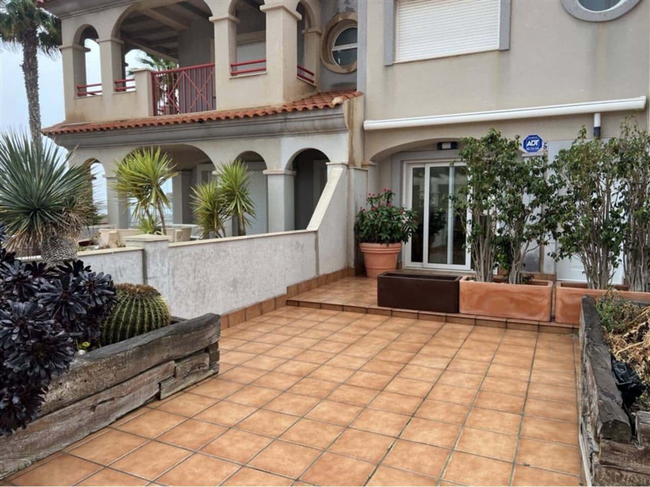 4 chambre Villa/Maison Mitoyenne à vendre à La Manga del Mar Menor avec garage - 420 000 € (Ref: 9706053)