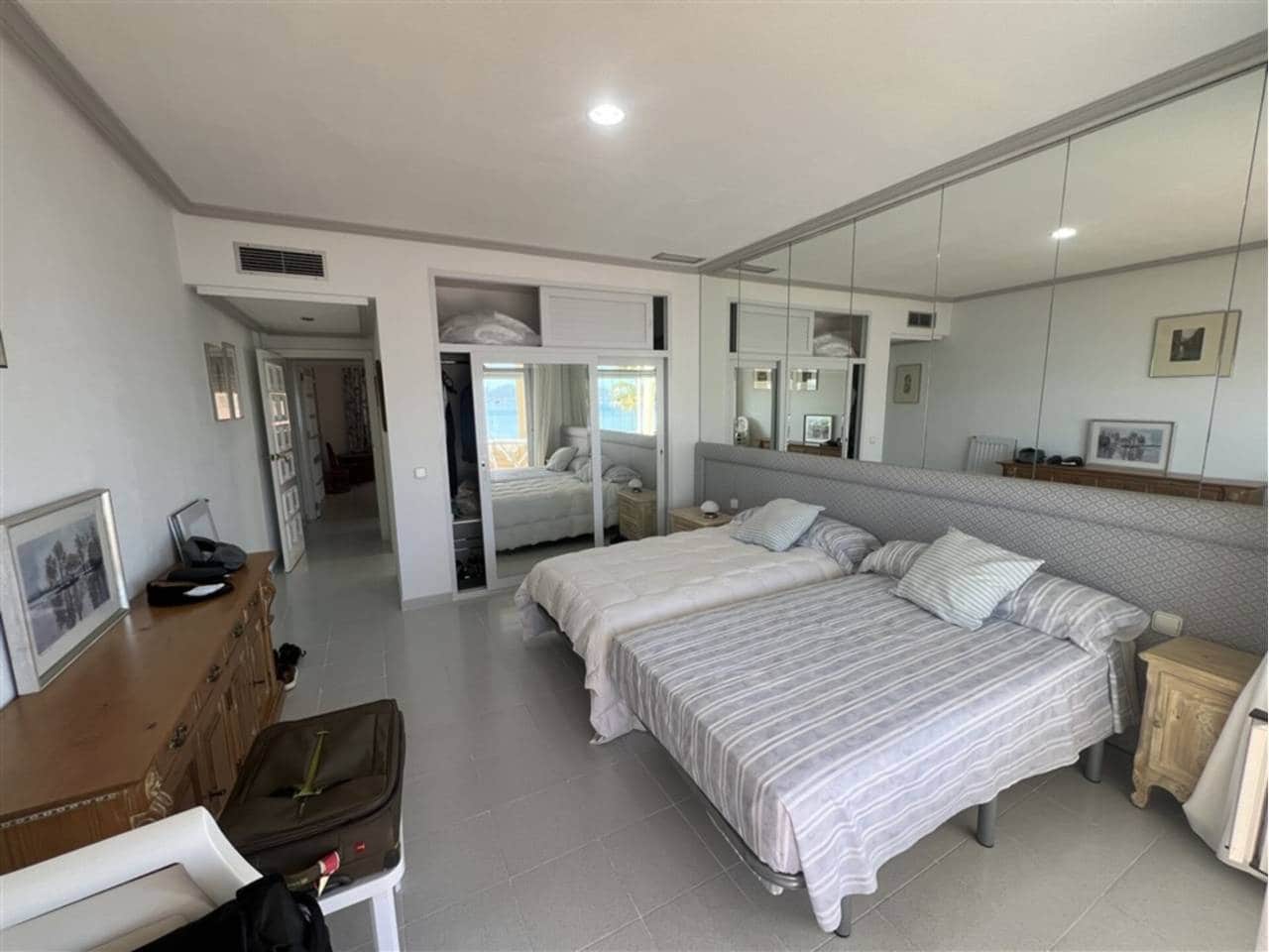 3 bedroom Flat for sale in La Manga del Mar Menor with pool garage - € 440,000 (Ref: 9745201)