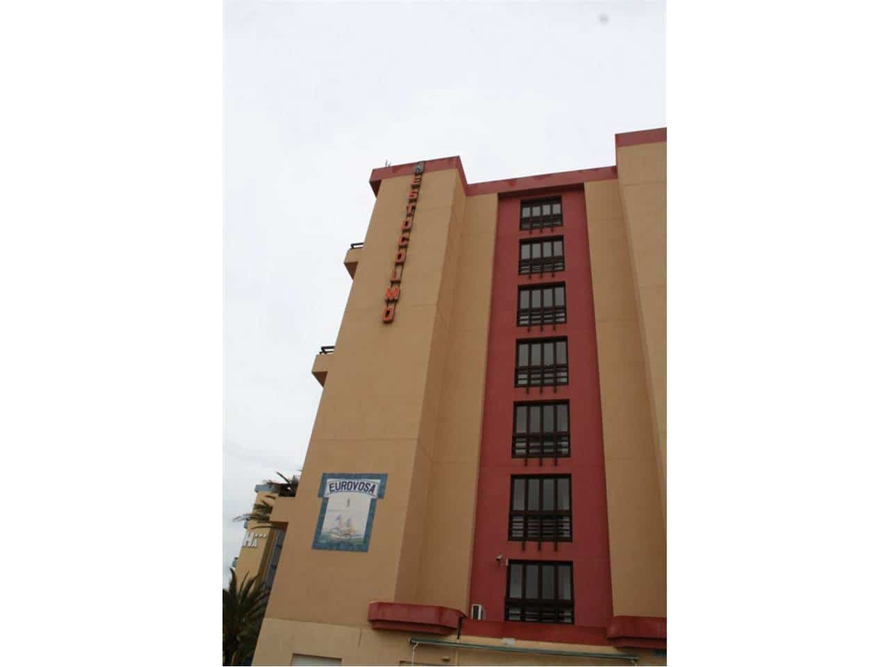 2 bedroom Apartment for sale in La Manga del Mar Menor with pool - € 135,000 (Ref: 9747475)