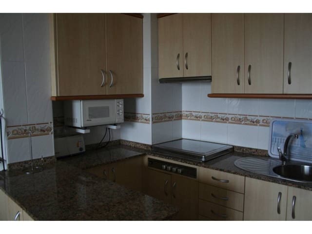 2 makuuhuone Huoneisto myytävänä paikassa La Manga del Mar Menor mukana uima-altaan - 135 000 € (Ref: 9747475)