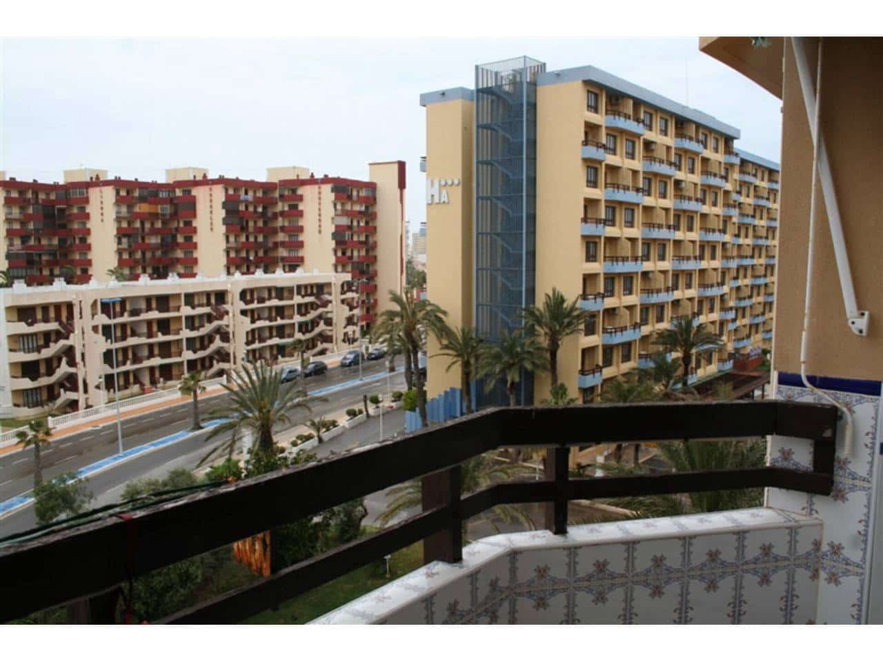 2 bedroom Apartment for sale in La Manga del Mar Menor with pool - € 135,000 (Ref: 9747475)