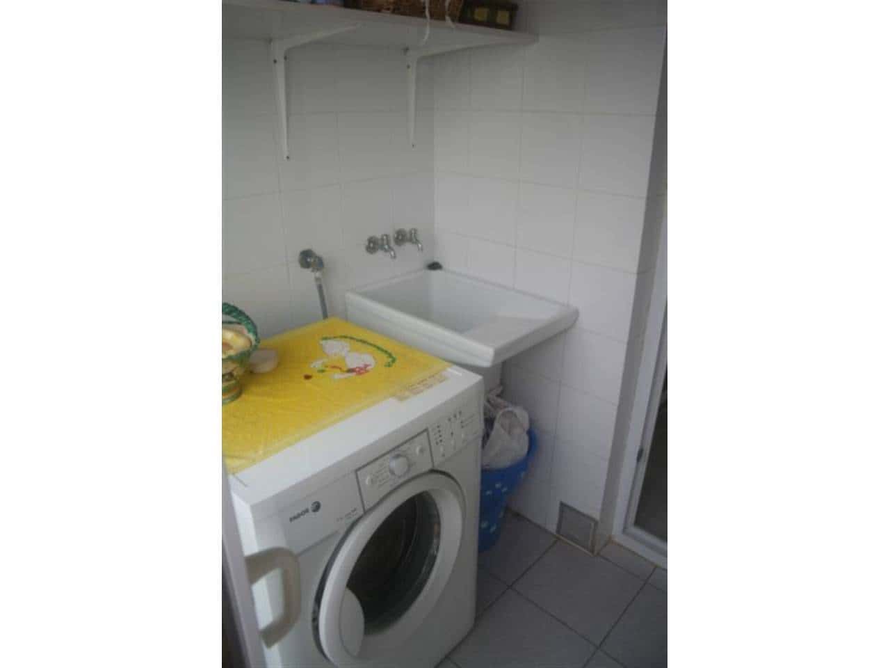 Apartamento de 3 habitaciones en La Manga del Mar Menor en venta con piscina garaje - 350.000 € (Ref: 9793913)