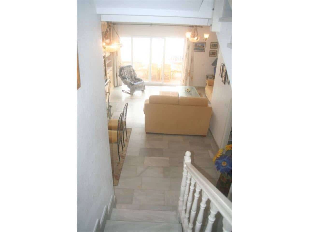 Apartamento de 3 habitaciones en La Manga del Mar Menor en venta con piscina garaje - 350.000 € (Ref: 9793913)