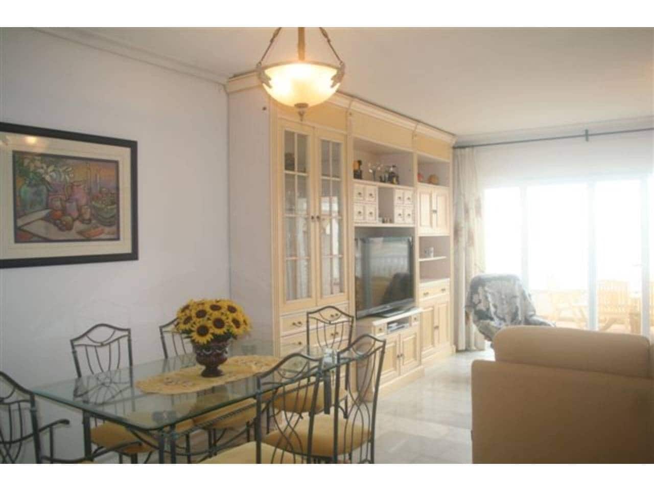 Apartamento de 3 habitaciones en La Manga del Mar Menor en venta con piscina garaje - 350.000 € (Ref: 9793913)