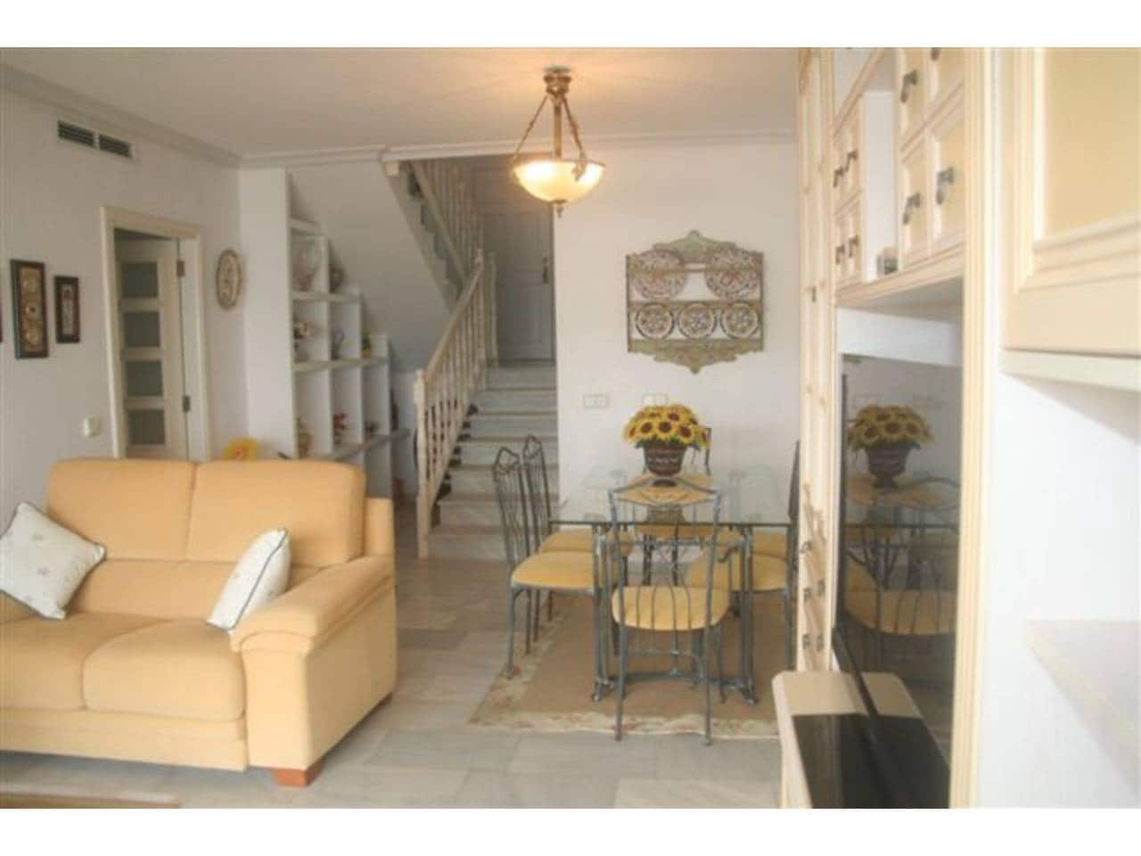 Apartamento de 3 habitaciones en La Manga del Mar Menor en venta con piscina garaje - 350.000 € (Ref: 9793913)