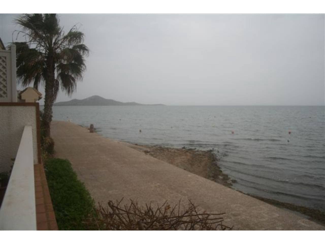 Apartamento de 3 habitaciones en La Manga del Mar Menor en venta con piscina garaje - 350.000 € (Ref: 9793913)