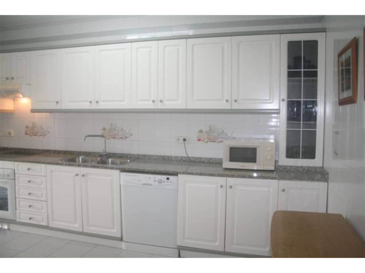 Apartamento de 3 habitaciones en La Manga del Mar Menor en venta con piscina garaje - 350.000 € (Ref: 9793913)