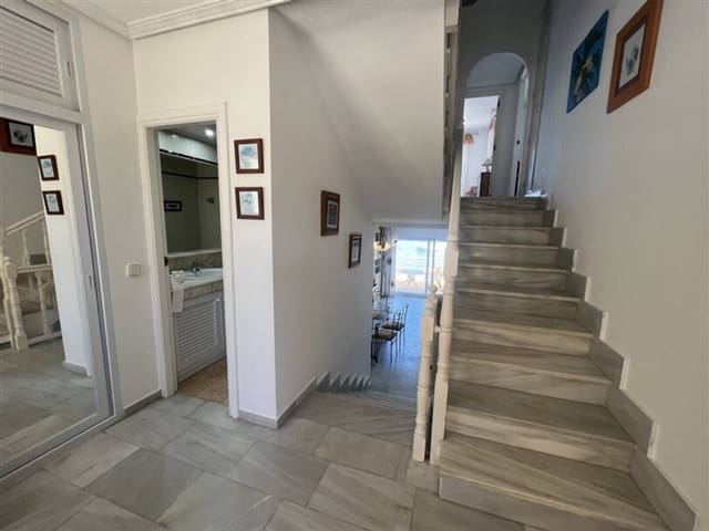 3 makuuhuone Huoneisto myytävänä paikassa La Manga del Mar Menor mukana uima-altaan 
autotalli - 350 000 € (Ref: 9793913)