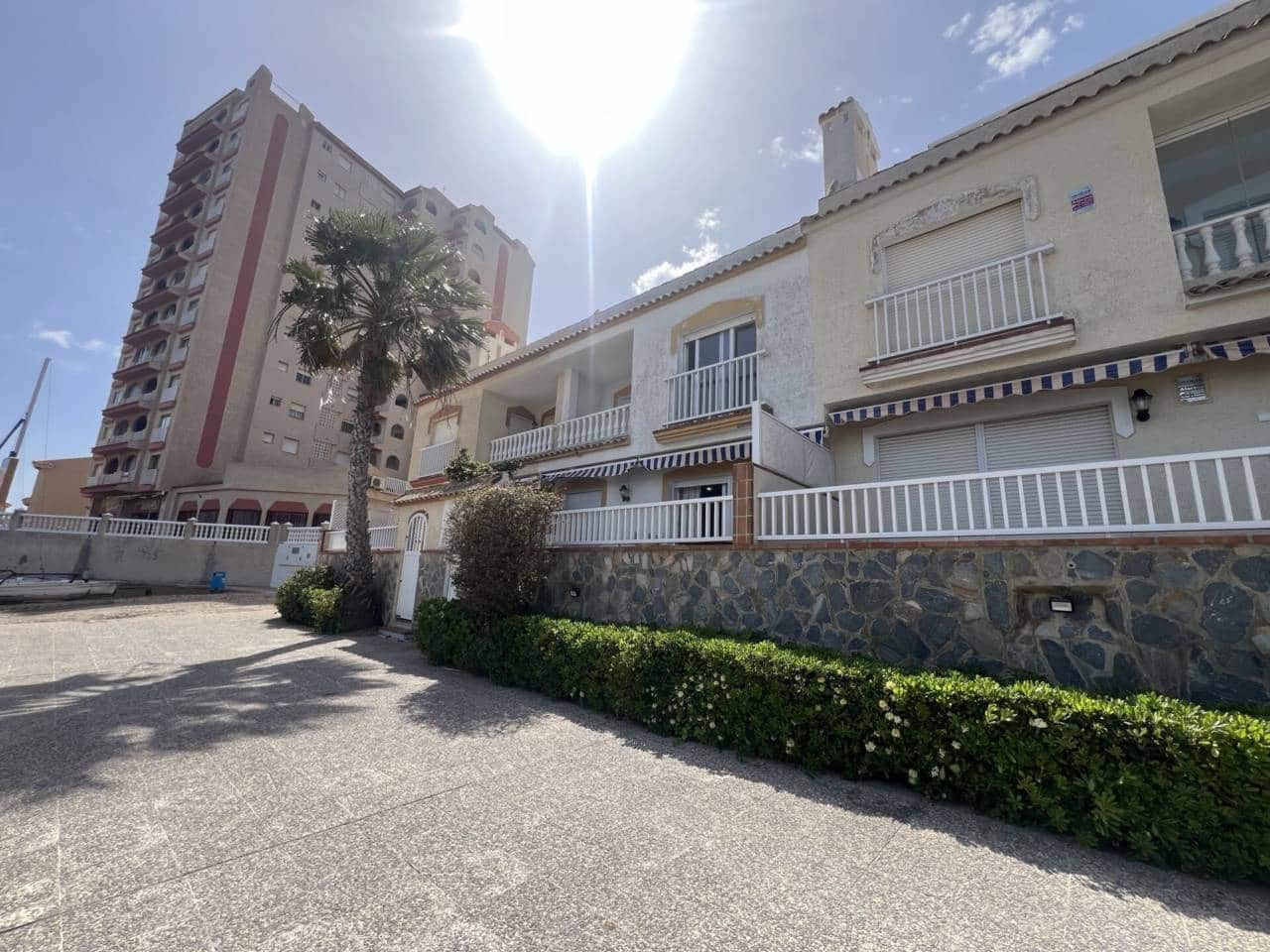 3 bedroom Apartment for sale in La Manga del Mar Menor with pool garage - € 350,000 (Ref: 9793913)