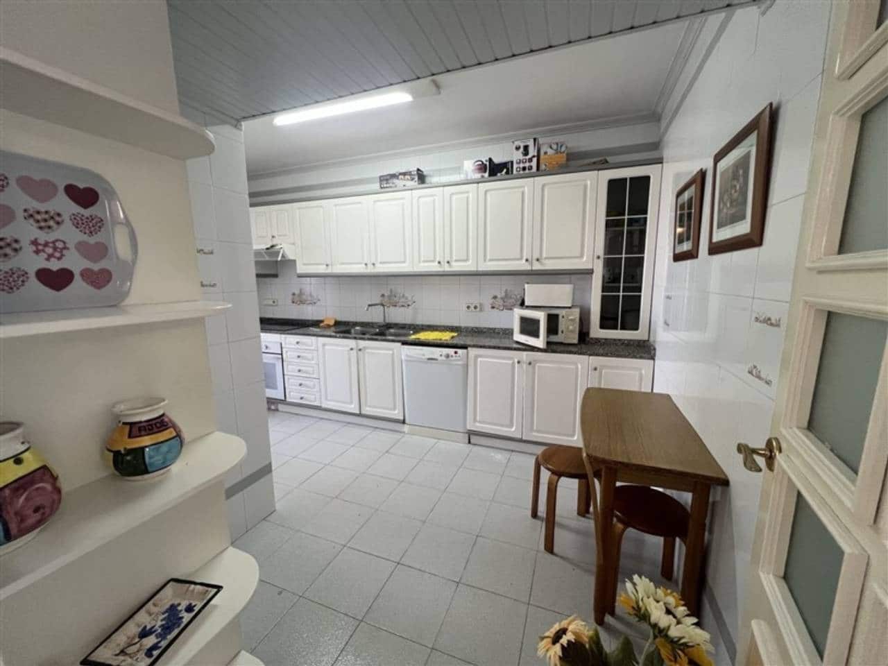 3 bedroom Apartment for sale in La Manga del Mar Menor with pool garage - € 350,000 (Ref: 9793913)