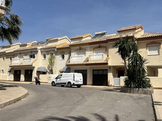 3 makuuhuone Huoneisto myytävänä paikassa La Manga del Mar Menor mukana uima-altaan 
autotalli - 350 000 € (Ref: 9793913)