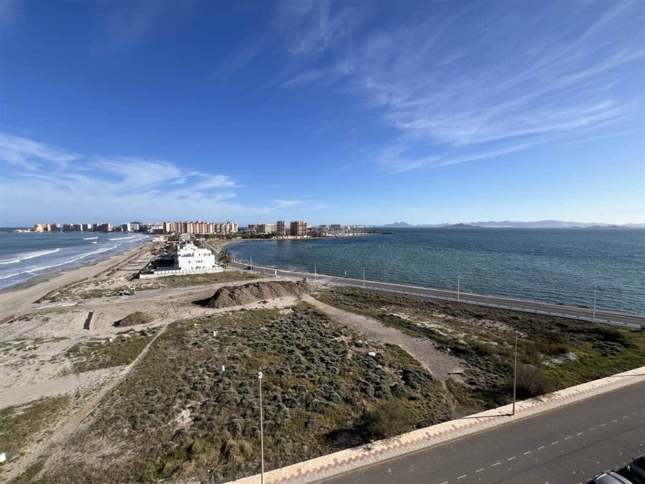 2 makuuhuone Huoneisto myytävänä paikassa La Manga del Mar Menor mukana uima-altaan 
autotalli - 220 000 € (Ref: 9906712)