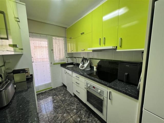 2 makuuhuone Huoneisto myytävänä paikassa La Manga del Mar Menor mukana uima-altaan 
autotalli - 205 000 € (Ref: 9935433)