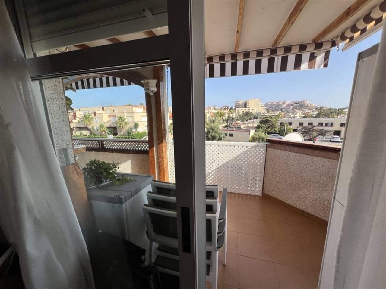 2 makuuhuone Huoneisto myytävänä paikassa La Manga del Mar Menor mukana uima-altaan 
autotalli - 205 000 € (Ref: 9935433)