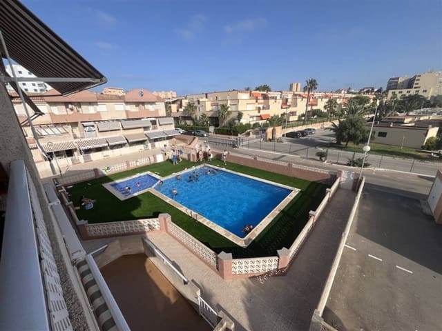2 makuuhuone Huoneisto myytävänä paikassa La Manga del Mar Menor mukana uima-altaan 
autotalli - 205 000 € (Ref: 9935433)