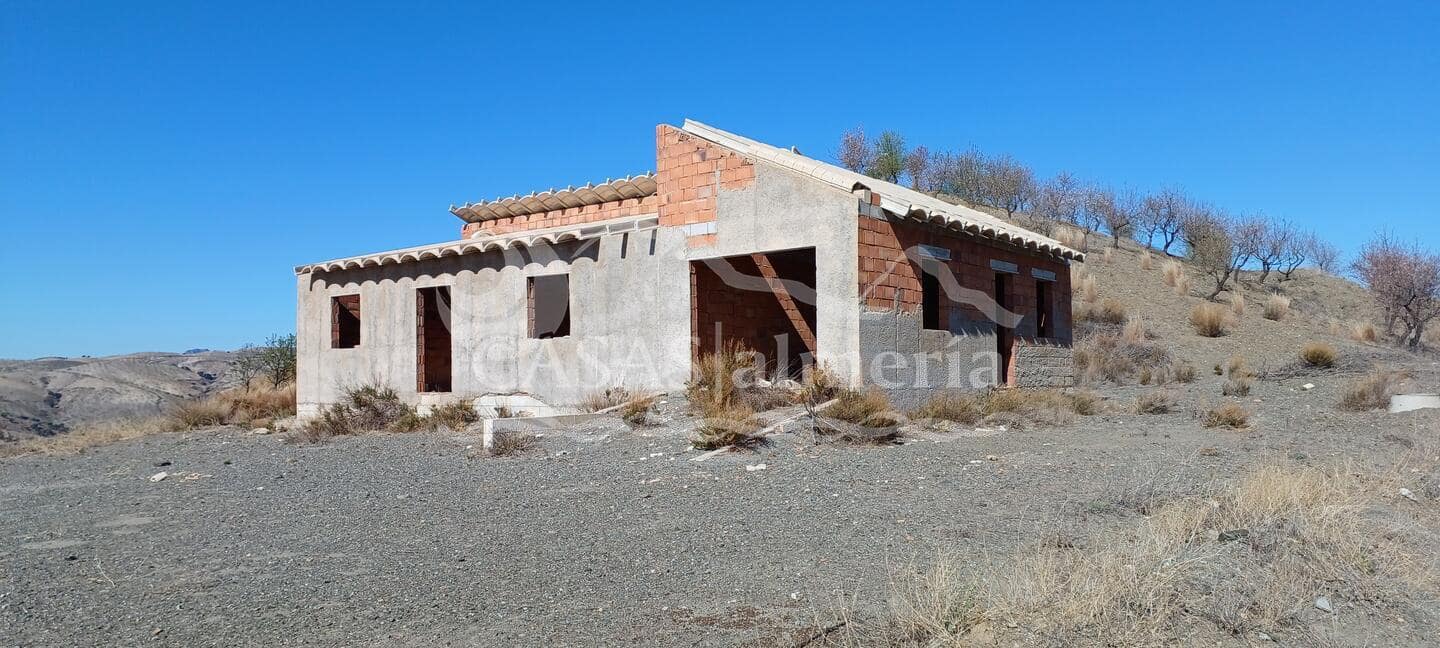 Villa te koop in Velez-Rubio - € 55.000 (Ref: 1064748)
