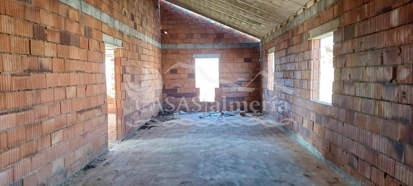 Villa te koop in Velez-Rubio - € 55.000 (Ref: 1064748)