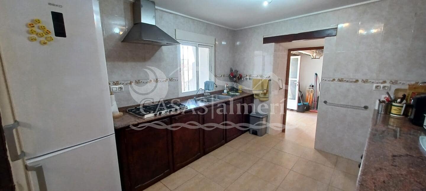 6 makuuhuone Maalaistalo myytävänä paikassa Huercal-Overa mukana uima-altaan - 185 000 € (Ref: 1870216)