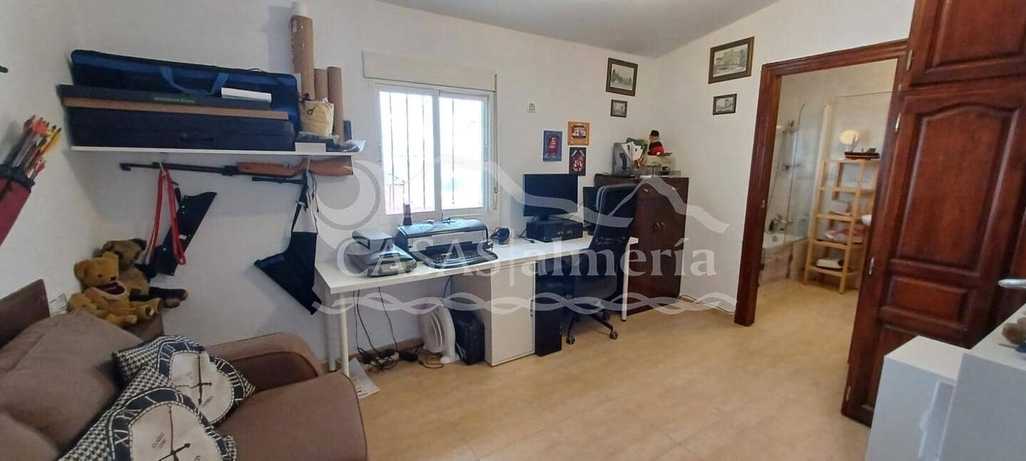 6 makuuhuone Maalaistalo myytävänä paikassa Huercal-Overa mukana uima-altaan - 185 000 € (Ref: 1870216)