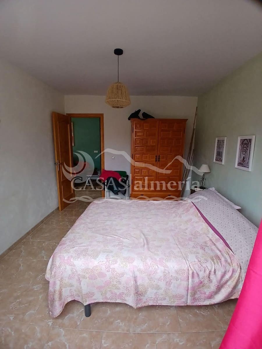 2 soveværelse Semi-Rækkehus til salg i Los Pardos - € 64.000 (Ref: 1947370)