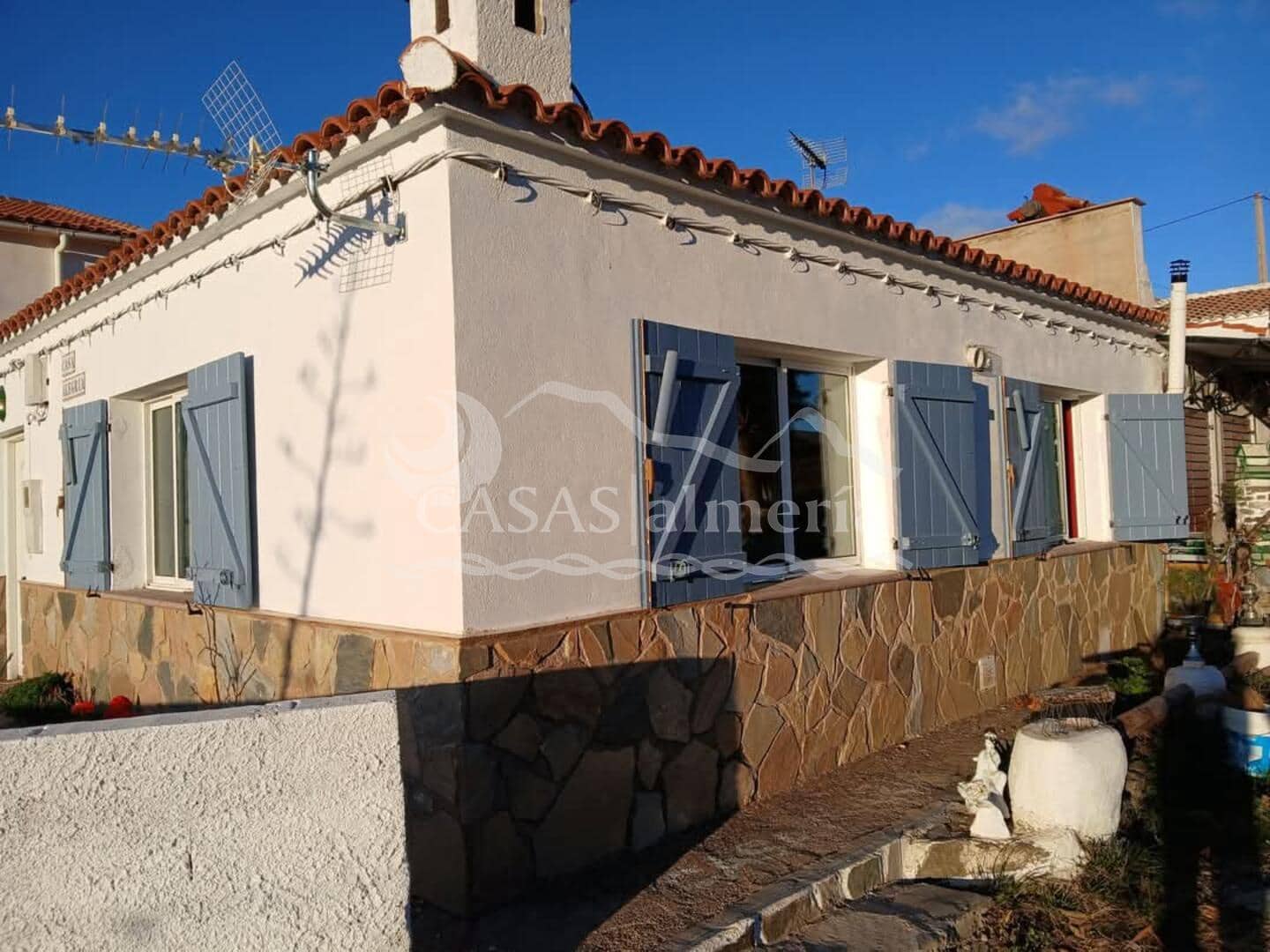 2 soveværelse Semi-Rækkehus til salg i Los Pardos - € 64.000 (Ref: 1947370)