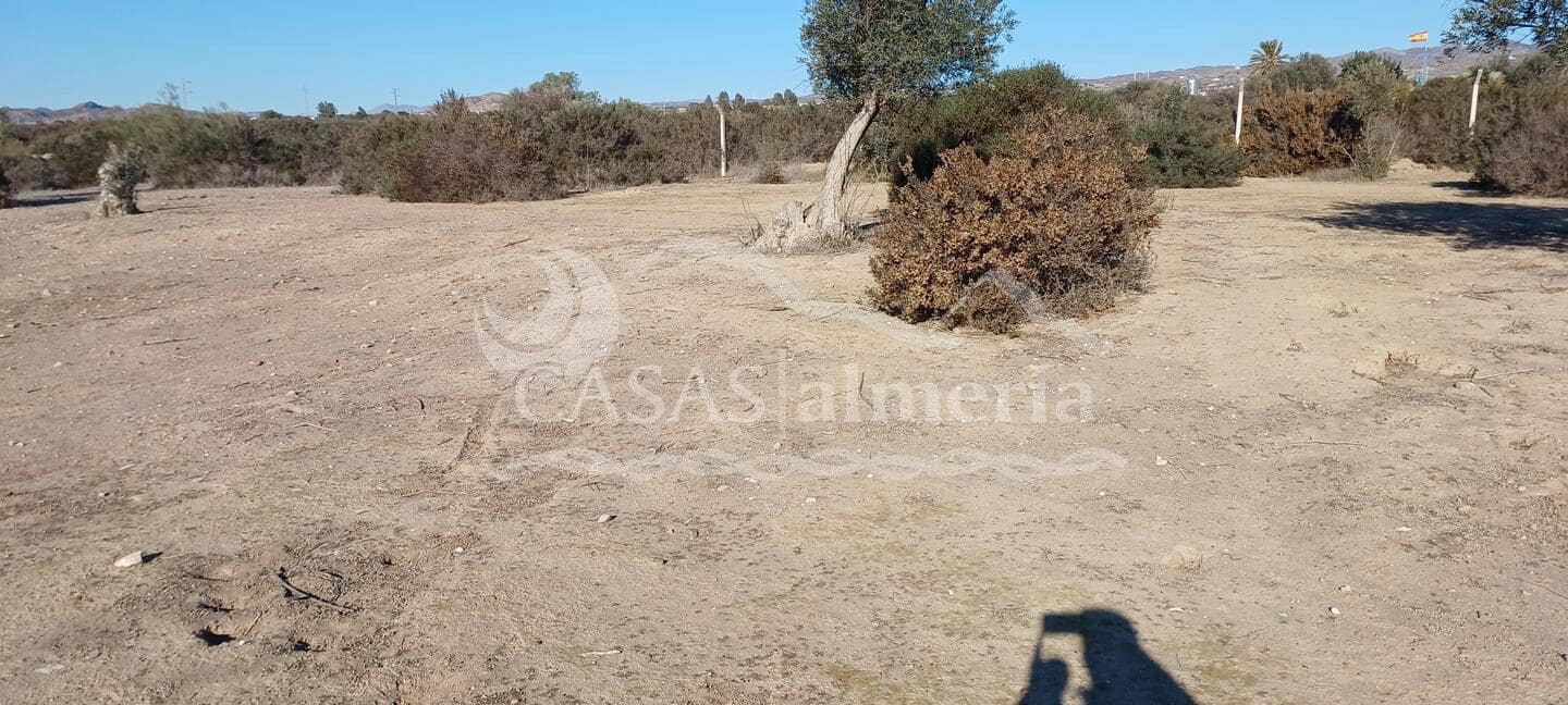 Grunde uden byggetilladelser til salg i Huercal-Overa - € 40.000 (Ref: 1948302)