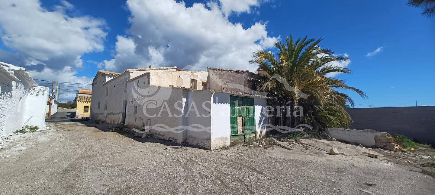 6 soveværelse Byhus til salg i Urcal med garage - € 69.950 (Ref: 2038650)