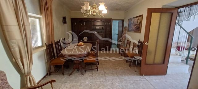 6 bedroom Townhouse for sale in Urcal, Huércal-Overa with garage - € 69,950 (Ref: 2038650)