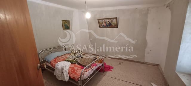 6 bedroom Townhouse for sale in Urcal, Huércal-Overa with garage - € 69,950 (Ref: 2038650)