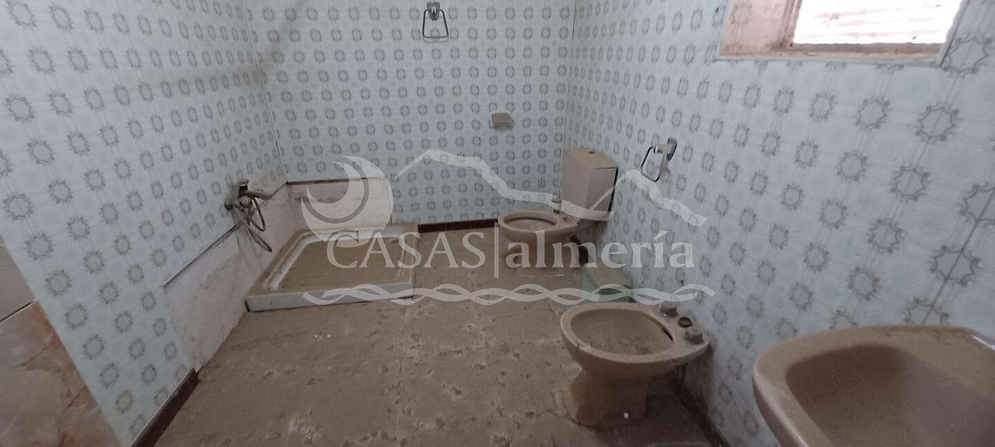 6 soveværelse Byhus til salg i Urcal med garage - € 69.950 (Ref: 2038650)