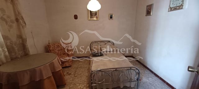 6 bedroom Townhouse for sale in Urcal, Huércal-Overa with garage - € 69,950 (Ref: 2038650)