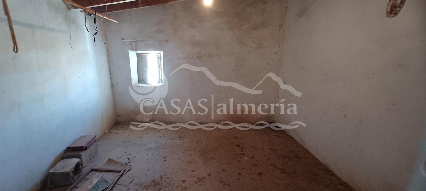 6 soveværelse Byhus til salg i Urcal med garage - € 69.950 (Ref: 2038650)