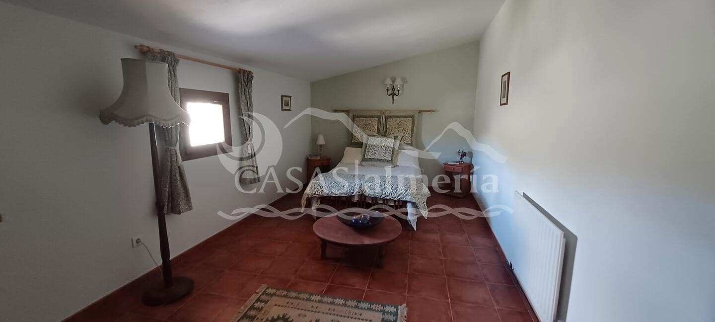 5 bedroom Finca/Country House for sale in Velez-Rubio with garage - € 299,000 (Ref: 2052413)