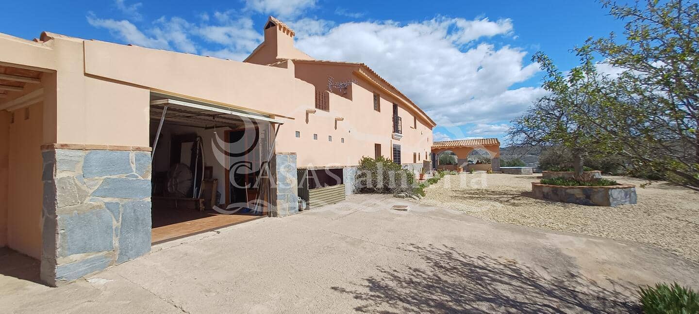 5 bedroom Finca/Country House for sale in Velez-Rubio with garage - € 299,000 (Ref: 2052413)