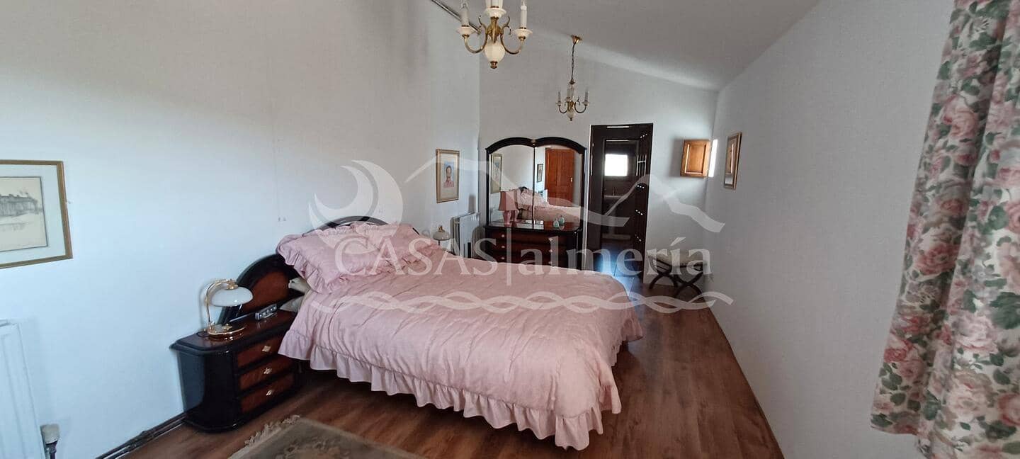 5 bedroom Finca/Country House for sale in Velez-Rubio with garage - € 299,000 (Ref: 2052413)