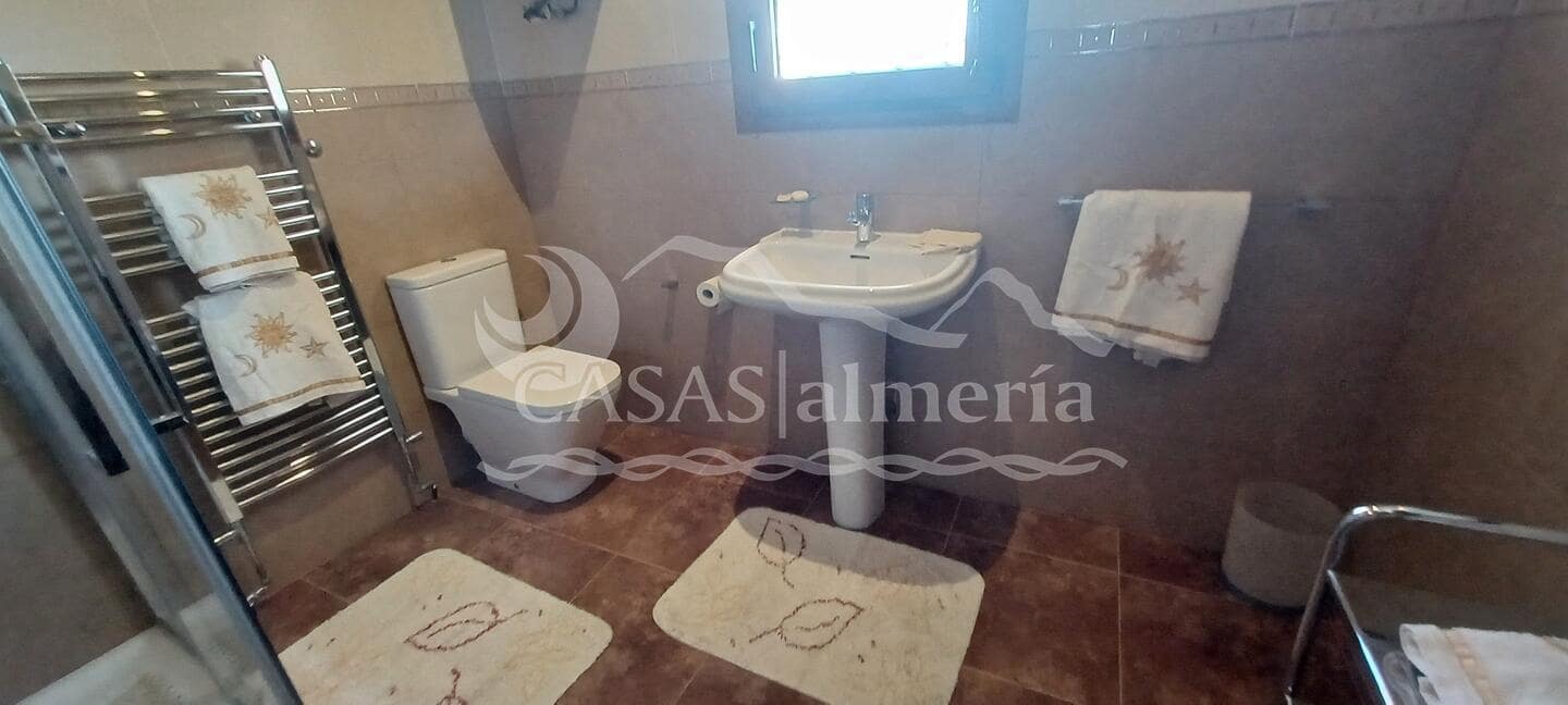 5 bedroom Finca/Country House for sale in Velez-Rubio with garage - € 299,000 (Ref: 2052413)