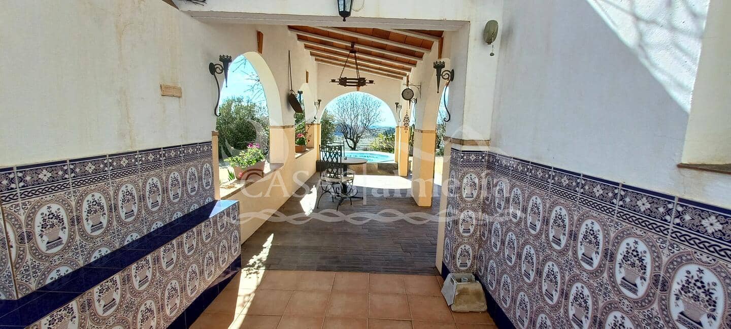 5 bedroom Finca/Country House for sale in Velez-Rubio with garage - € 299,000 (Ref: 2052413)