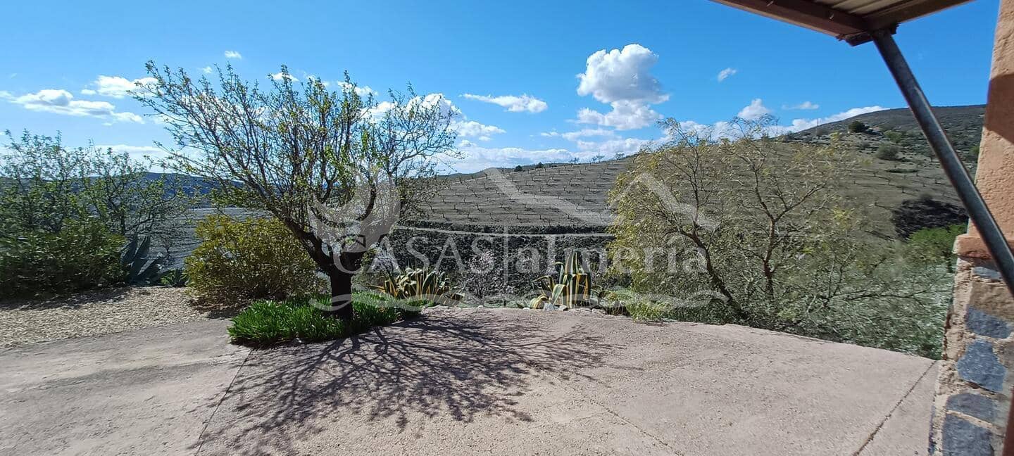 5 bedroom Finca/Country House for sale in Velez-Rubio with garage - € 299,000 (Ref: 2052413)