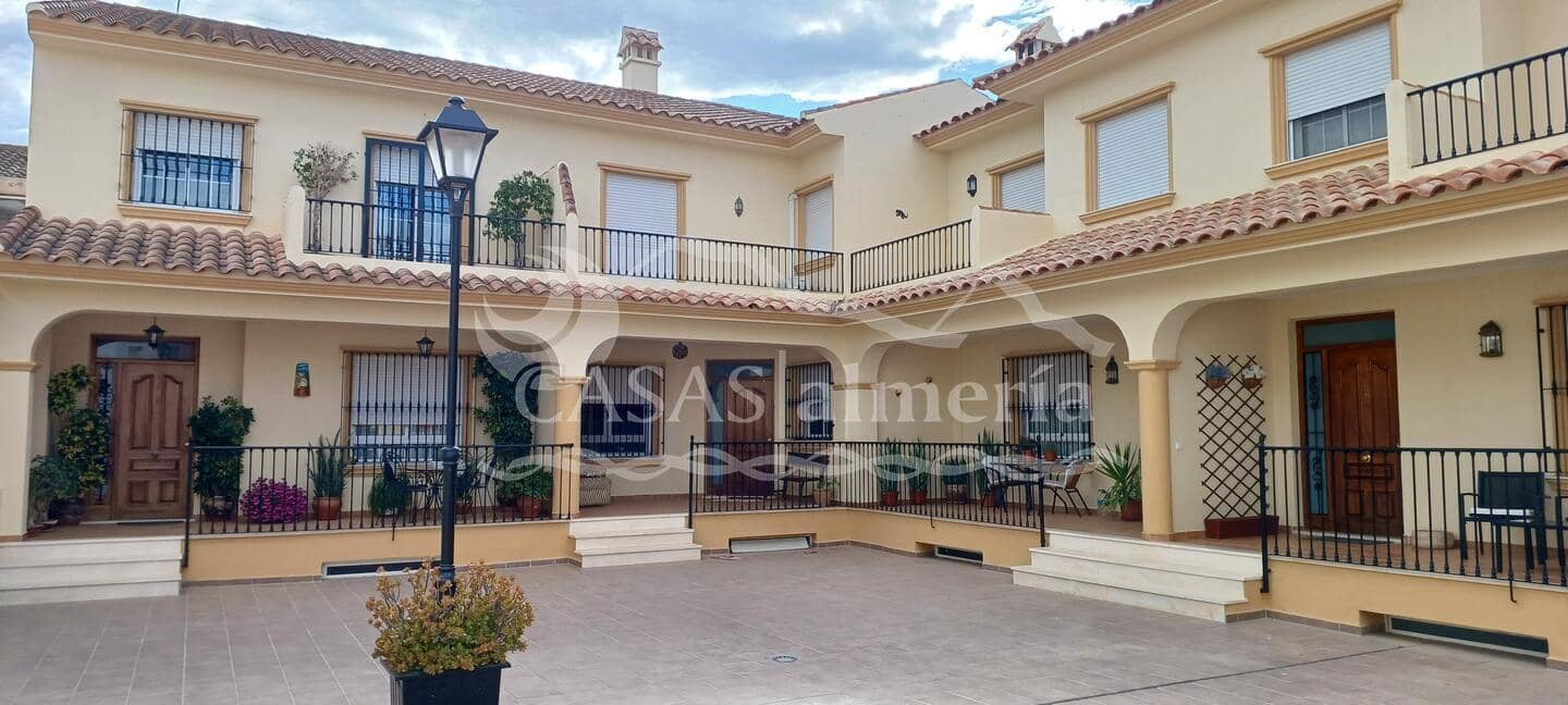 5 soveværelse Lejlighed til salg i Huercal-Overa - € 275.000 (Ref: 2148882)