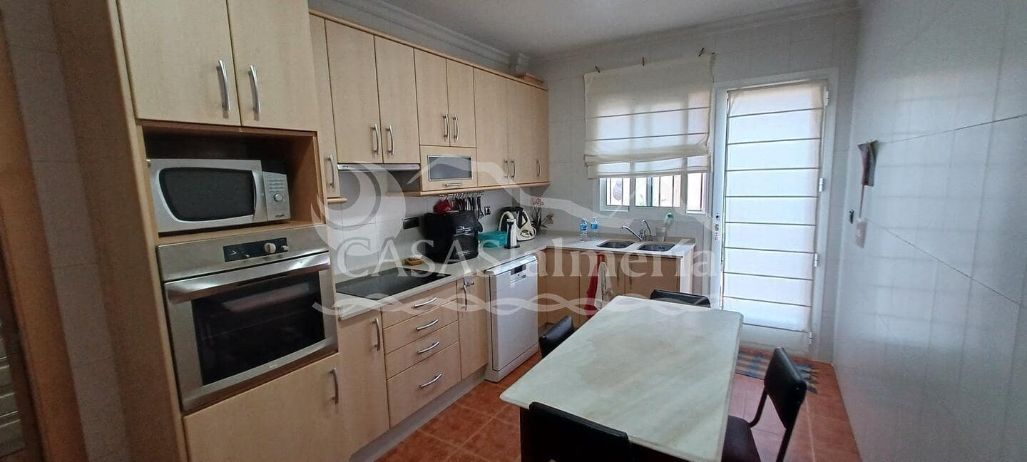 5 soveværelse Lejlighed til salg i Huercal-Overa - € 275.000 (Ref: 2148882)